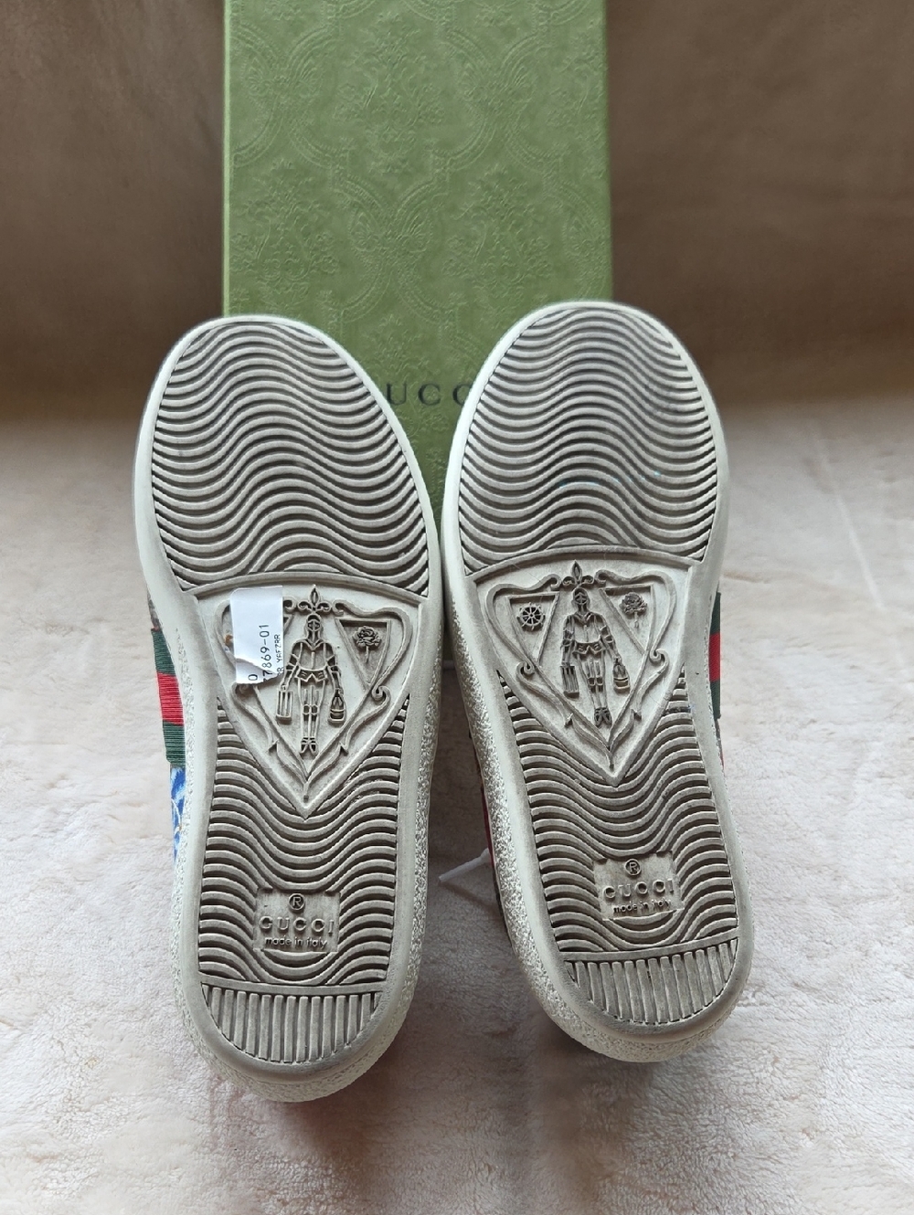 Gucci Floral Canvas Low-Top Sneakers in Pink, Red & Green - Picture 5 of 8